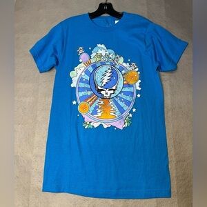 🆕 Men’s Size Small Grateful Dead Short Sleeve Tee Blue/Multi-Color Fast Ship